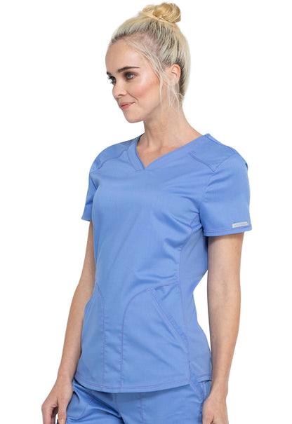 Blusa médica con cuello en V Revolution de Cherokee Workwear