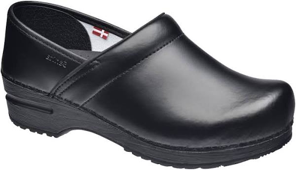 Chaussures en cuir enduit de PU noir Sanita