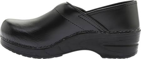 Chaussures en cuir enduit de PU noir Sanita