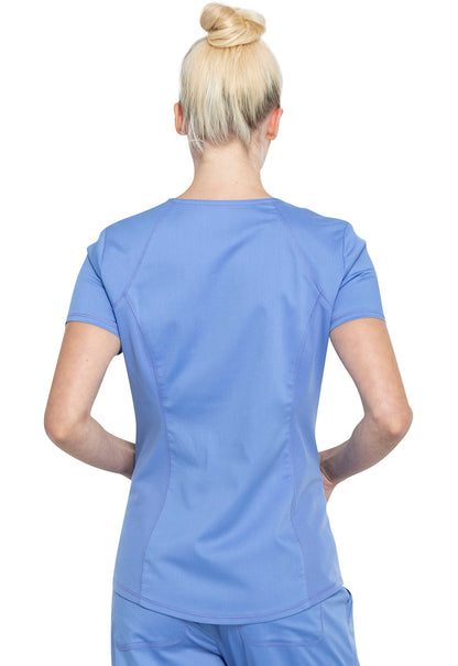 Blusa médica con cuello en V Revolution de Cherokee Workwear